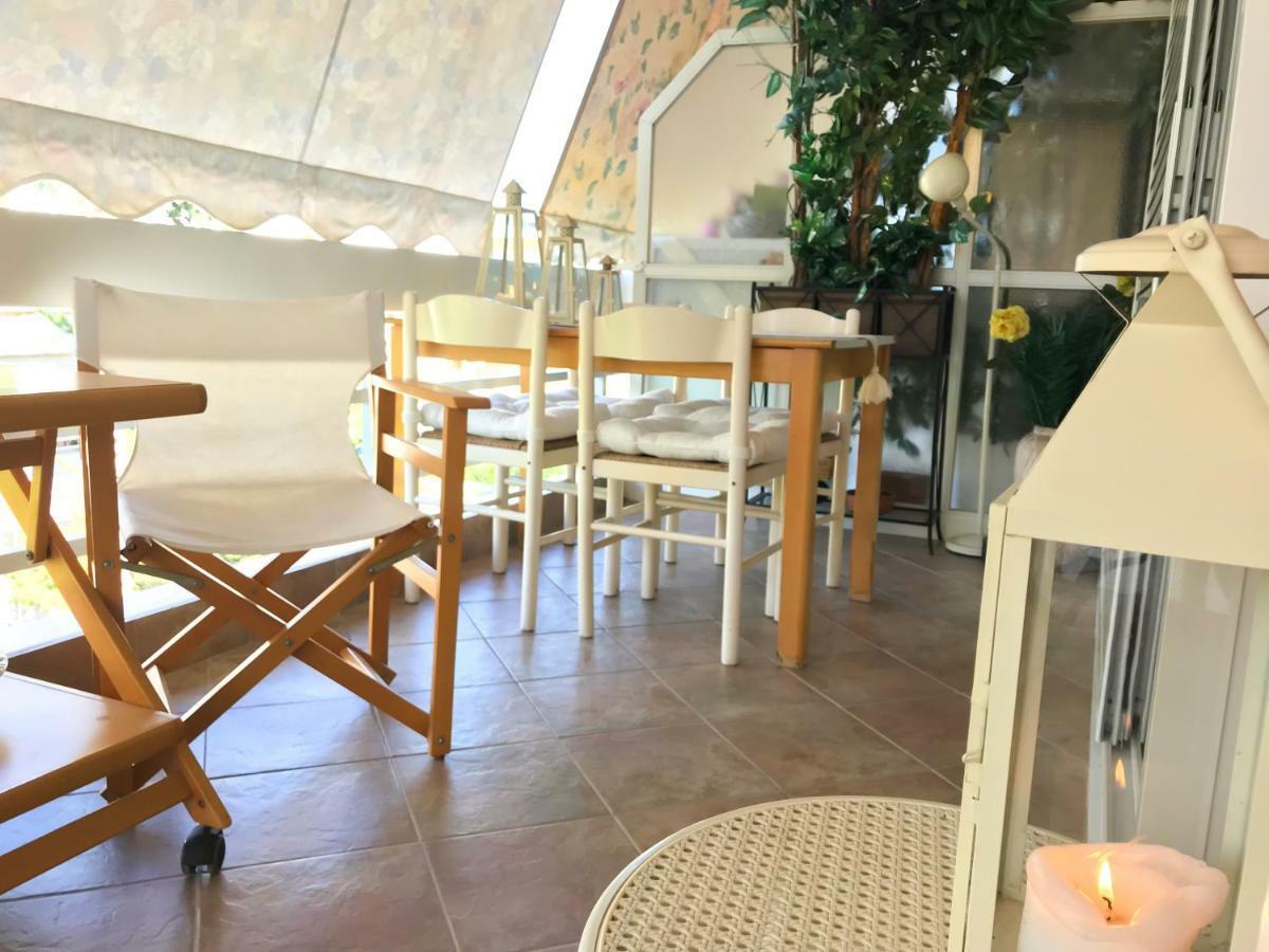 Kerry'S Cosy Apartment Варі Екстер'єр фото