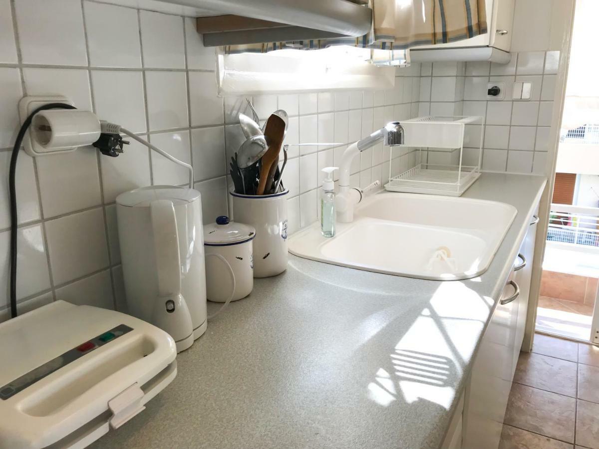 Kerry'S Cosy Apartment Варі Екстер'єр фото