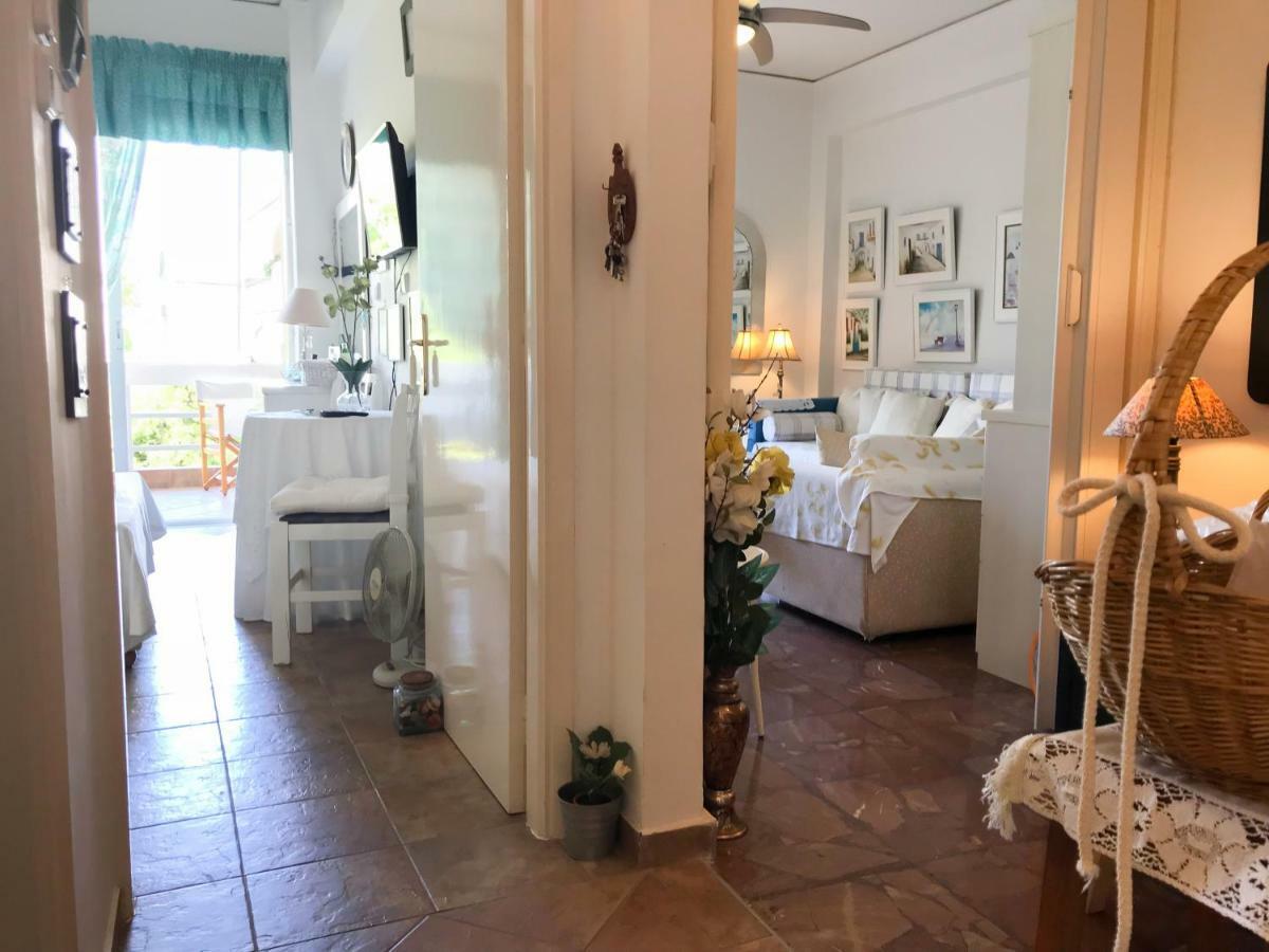 Kerry'S Cosy Apartment Варі Екстер'єр фото