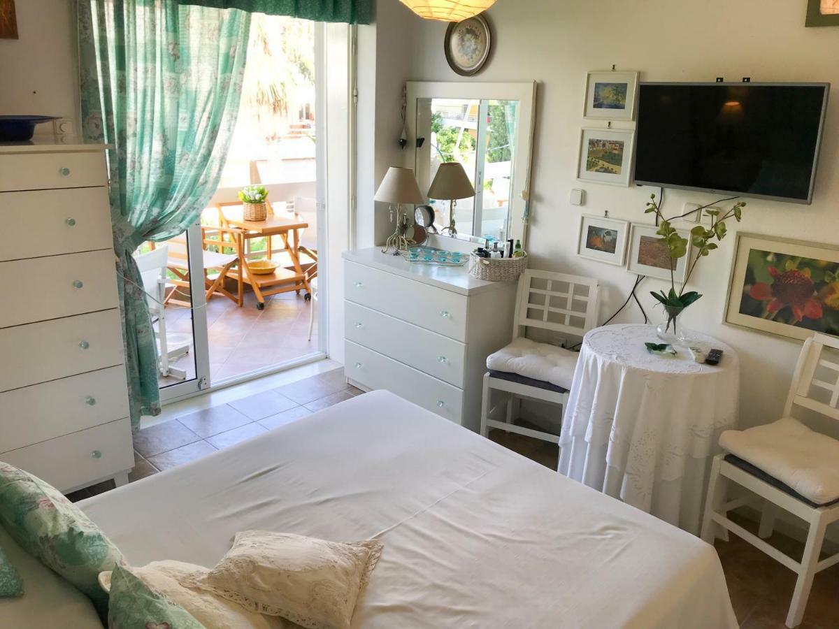 Kerry'S Cosy Apartment Варі Екстер'єр фото