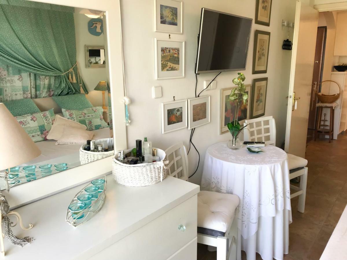 Kerry'S Cosy Apartment Варі Екстер'єр фото