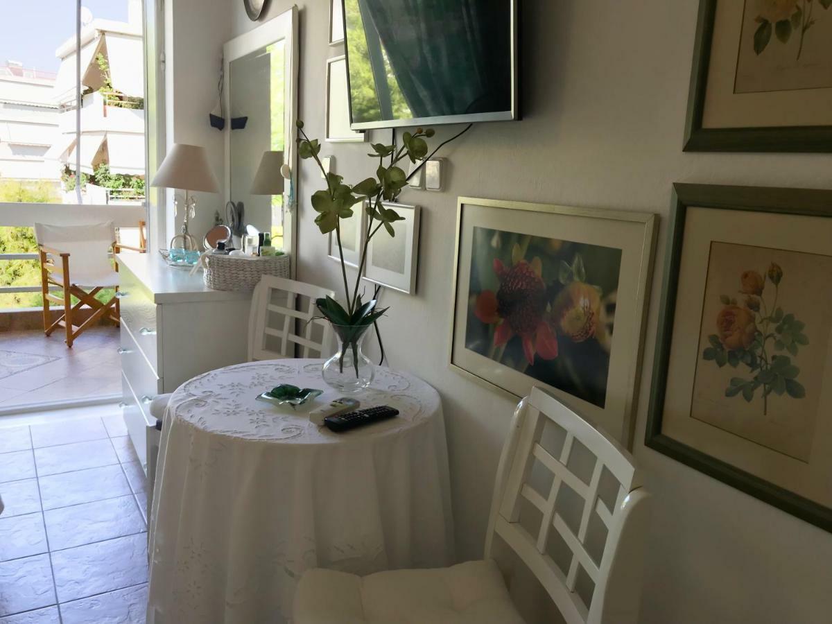 Kerry'S Cosy Apartment Варі Екстер'єр фото
